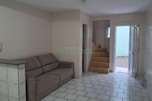 Sobrado com 86m², 3 dormitórios, 1 vaga, no bairro Cristo Redentor em Caxias do Sul para Comprar