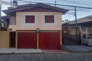 Casa com 88m², 3 dormitórios, 2 vagas, no bairro Cidade Nova em Caxias do Sul para Alugar