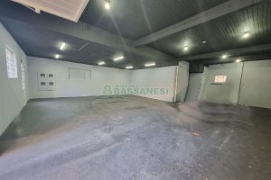 Pavilhão com 140m², no bairro Exposição em Caxias do Sul para Alugar