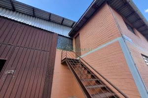Pavilhão com 400m², no bairro Salgado Filho em Caxias do Sul para Alugar
