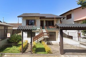 Casa com 243m², 3 dormitórios, 4 vagas, no bairro Bela Vista em Caxias do Sul para Alugar ou Comprar