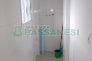 Apartamento com 72m², 2 dormitórios, 1 vaga, no bairro Medianeira em Caxias do Sul para Comprar