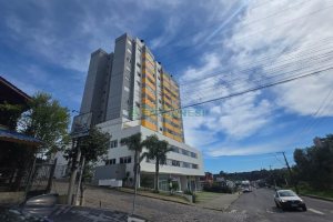 Apartamento com 57m², 2 dormitórios, 1 vaga, no bairro Santa Lúcia em Caxias do Sul para Comprar