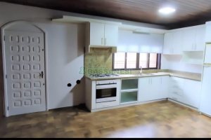 Casa com 363m², 4 dormitórios, 6 vagas, no bairro Saint Etienne em Caxias do Sul para Alugar