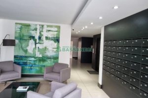 Apto Mobiliado com 85m², 2 dormitórios, 2 vagas, no bairro Centro em Caxias do Sul para Alugar