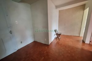 Apartamento com 100m², 2 dormitórios, no bairro São Leopoldo em Caxias do Sul para Alugar