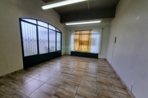 Loja com 115m², 2 vagas, no bairro Cristo Redentor em Caxias do Sul para Alugar