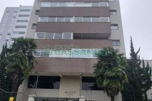 Apartamento com 88m², 2 dormitórios, 2 vagas, no bairro Cristo Redentor em Caxias do Sul para Comprar