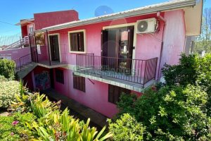 Casa com 136m², 6 dormitórios, 2 vagas, no bairro Santa Lúcia em Caxias do Sul para Comprar