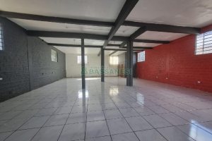 Loja com 300m², no bairro Sagrada Família em Caxias do Sul para Alugar