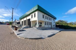 Pavilhão com 650m², 6 vagas, no bairro Jardim das Hortências em Caxias do Sul para Alugar