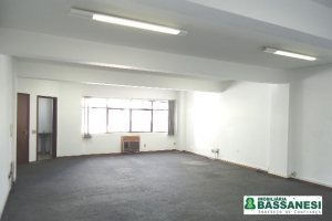 Sala com 71m², 1 vaga, no bairro Centro em Caxias do Sul para Comprar