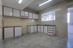 Apartamento com 150m², 4 dormitórios, 1 vaga, no bairro Centro em Caxias do Sul para Comprar
