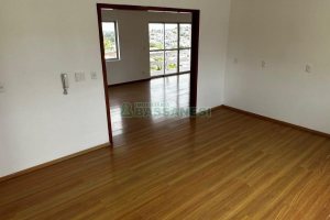 Apartamento com 190m², 3 dormitórios, 2 vagas, no bairro Cruzeiro em Caxias do Sul para Alugar