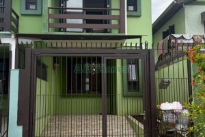 Sobrado com 75m², 2 dormitórios, 1 vaga, no bairro Desvio Rizzo em Caxias do Sul para Comprar