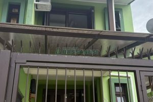 Sobrado com 75m², 2 dormitórios, 1 vaga, no bairro Desvio Rizzo em Caxias do Sul para Comprar