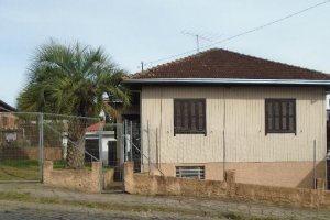 Casa com 179m², 4 dormitórios, 1 vaga, no bairro Bela Vista em Caxias do Sul para Comprar