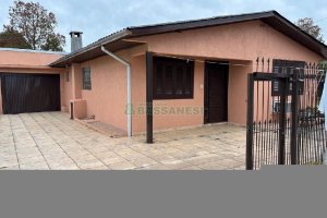 Casa Mobiliada com 140m², 3 dormitórios, 2 vagas, no bairro São Cristóvão em Caxias do Sul para Alugar