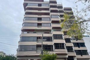 Apartamento com 132m², 3 dormitórios, 2 vagas, no bairro São Pelegrino em Caxias do Sul para Comprar