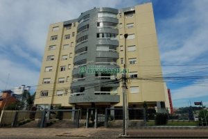Apartamento com 85m², 2 dormitórios, 2 vagas, no bairro Sagrada Família em Caxias do Sul para Comprar