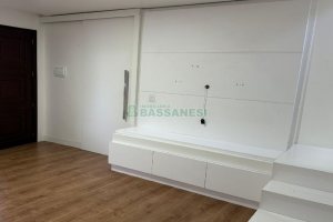 Sobrado com 120m², 3 dormitórios, 2 vagas, no bairro Desvio Rizzo em Caxias do Sul para Alugar