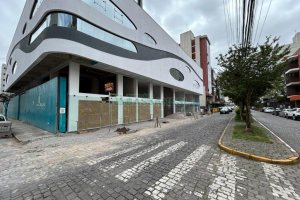 Loja com 220m², 2 vagas, no bairro São Pelegrino em Caxias do Sul para Alugar