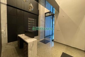 Sala com 279m², 2 vagas, no bairro Centro em Caxias do Sul para Alugar