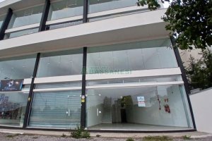 Loja com 120m², no bairro Desvio Rizzo em Caxias do Sul para Alugar