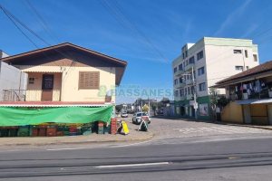 Casa com 170m², 3 dormitórios, 1 vaga, no bairro São José em Caxias do Sul para Comprar