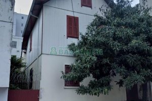 Casa com 120m², 3 dormitórios, 1 vaga, no bairro São Pelegrino em Caxias do Sul para Comprar