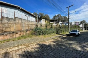 Terreno com 355m², no bairro Colina Sorriso em Caxias do Sul para Comprar