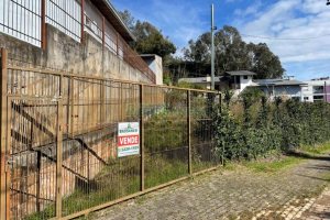 Terreno com 355m², no bairro Colina Sorriso em Caxias do Sul para Comprar