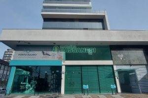 Sala com 65m², 2 vagas, no bairro Centro em Caxias do Sul para Alugar