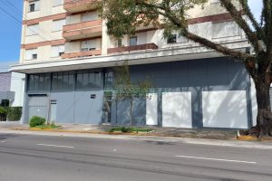 Loja com 350m², no bairro Lourdes em Caxias do Sul para Alugar