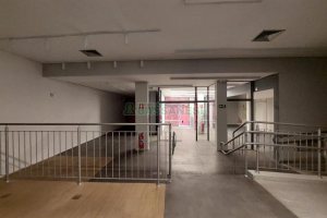 Loja com 350m², no bairro Lourdes em Caxias do Sul para Alugar