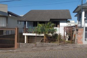 Casa com 169m², 2 dormitórios, no bairro Santa Catarina em Caxias do Sul para Comprar