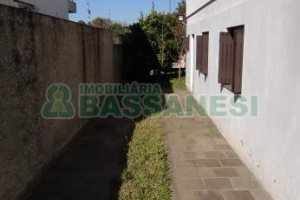 Casa com 169m², 2 dormitórios, no bairro Santa Catarina em Caxias do Sul para Comprar