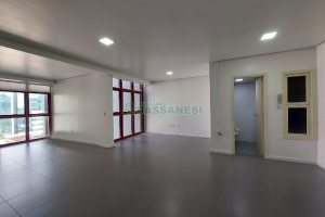 Sala com 55m², no bairro Centro em Caxias do Sul para Alugar