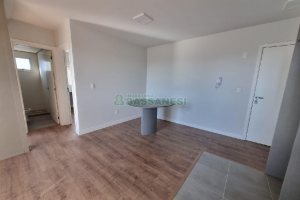 Apto Mobiliado com 55m², 2 dormitórios, 1 vaga, no bairro Panazzolo em Caxias do Sul para Alugar