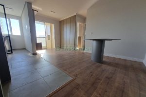 Apto Mobiliado com 55m², 2 dormitórios, 1 vaga, no bairro Panazzolo em Caxias do Sul para Alugar