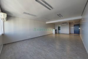 Sala com 64m², 1 vaga, no bairro São Pelegrino em Caxias do Sul para Alugar