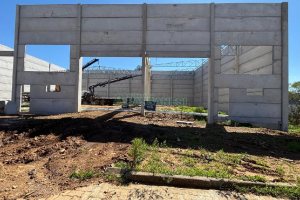 Pavilhão com 860m², no bairro Jardim das Hortências em Caxias do Sul para Alugar