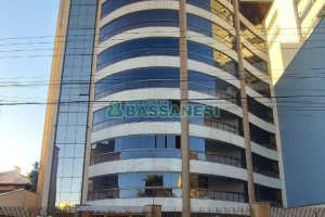 Apartamento com 198m², 3 dormitórios, 2 vagas, no bairro Centro em Caxias do Sul para Comprar