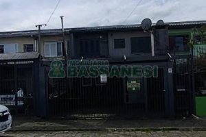 Sobrado com 67m², 2 dormitórios, no bairro Salgado Filho em Caxias do Sul para Comprar