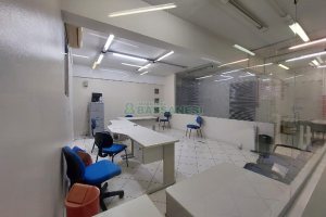 Sala Mobiliada com 250m², 2 vagas, no bairro Pio X em Caxias do Sul para Alugar
