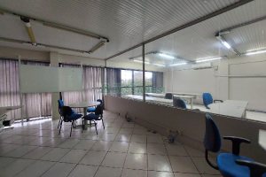 Sala Mobiliada com 190m², 2 vagas, no bairro Pio X em Caxias do Sul para Alugar