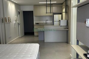 Kitinete com 41m², 1 dormitório, 1 vaga, no bairro Lourdes em Caxias do Sul para Comprar