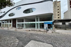 Loja com 200m², 2 vagas, no bairro Centro em Caxias do Sul para Alugar