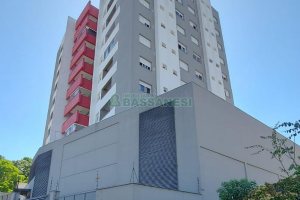 Apto Mobiliado com 75m², 2 dormitórios, 2 vagas, no bairro Lourdes em Caxias do Sul para Alugar