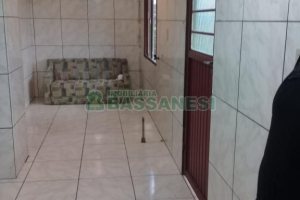 Casa com 250m², 7 dormitórios, 2 vagas, no bairro Serrano em Caxias do Sul para Comprar